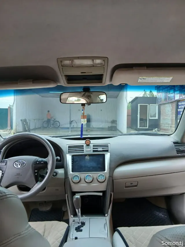 Toyota Camry 2008 · 2.4 AT