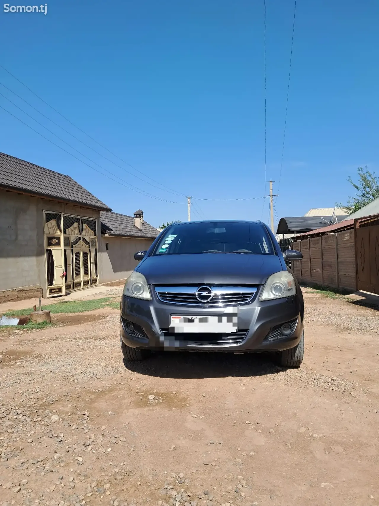 Opel Zafira 2009 · 2.2 MT