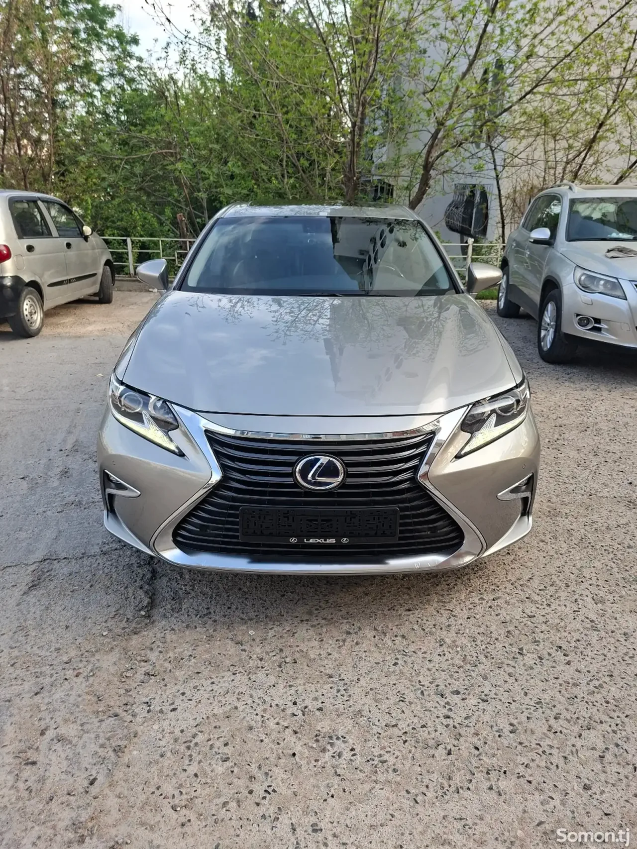 Lexus ES series 2018 · 2.5 AT