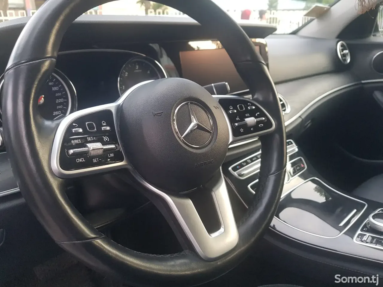 Mercedes-Benz E class 2018 · 2.2 AT