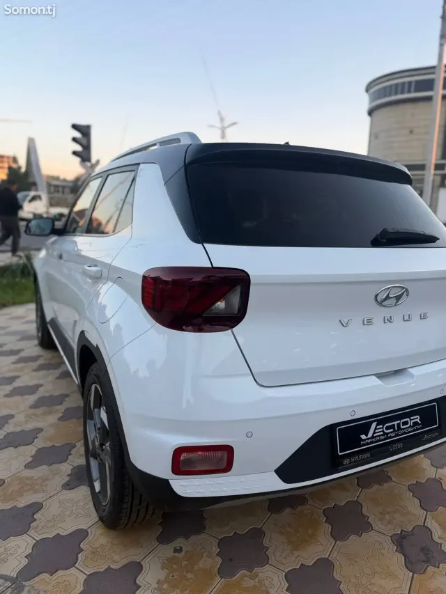 Hyundai Venue 2025 · 1.6 AT
