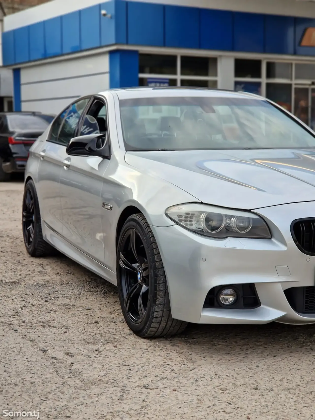 BMW 5 series 2011 · 2.0 AT