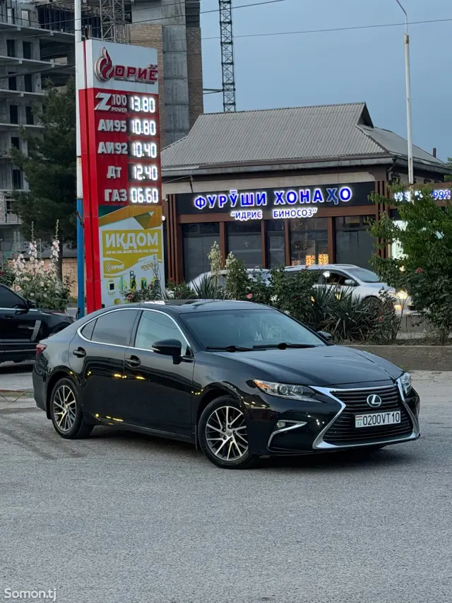 Lexus ES series 2016 · 3.5 AT