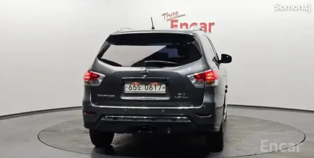 Nissan Pathfinder 2016 · 3.5 AT