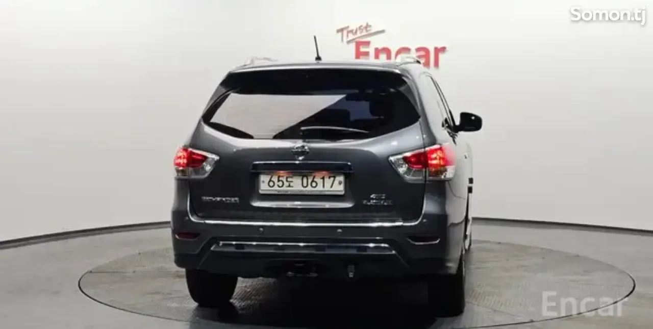 Nissan Pathfinder 2016 · 3.5 AT
