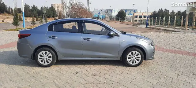 Kia Rio 2017 · 1.6 MT