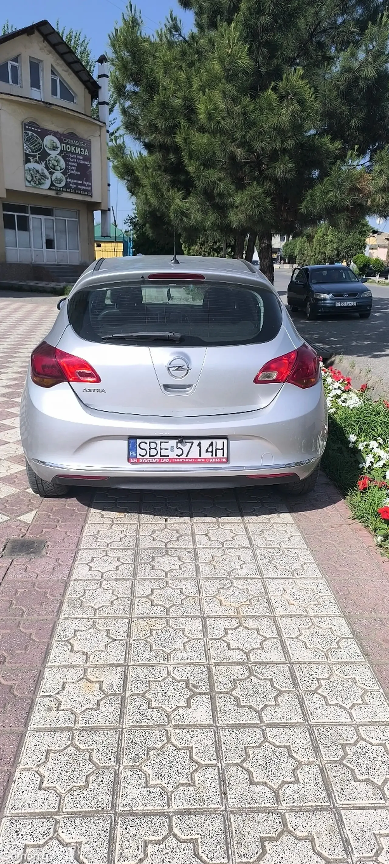 Opel Astra J 2014 · 1.4 MT