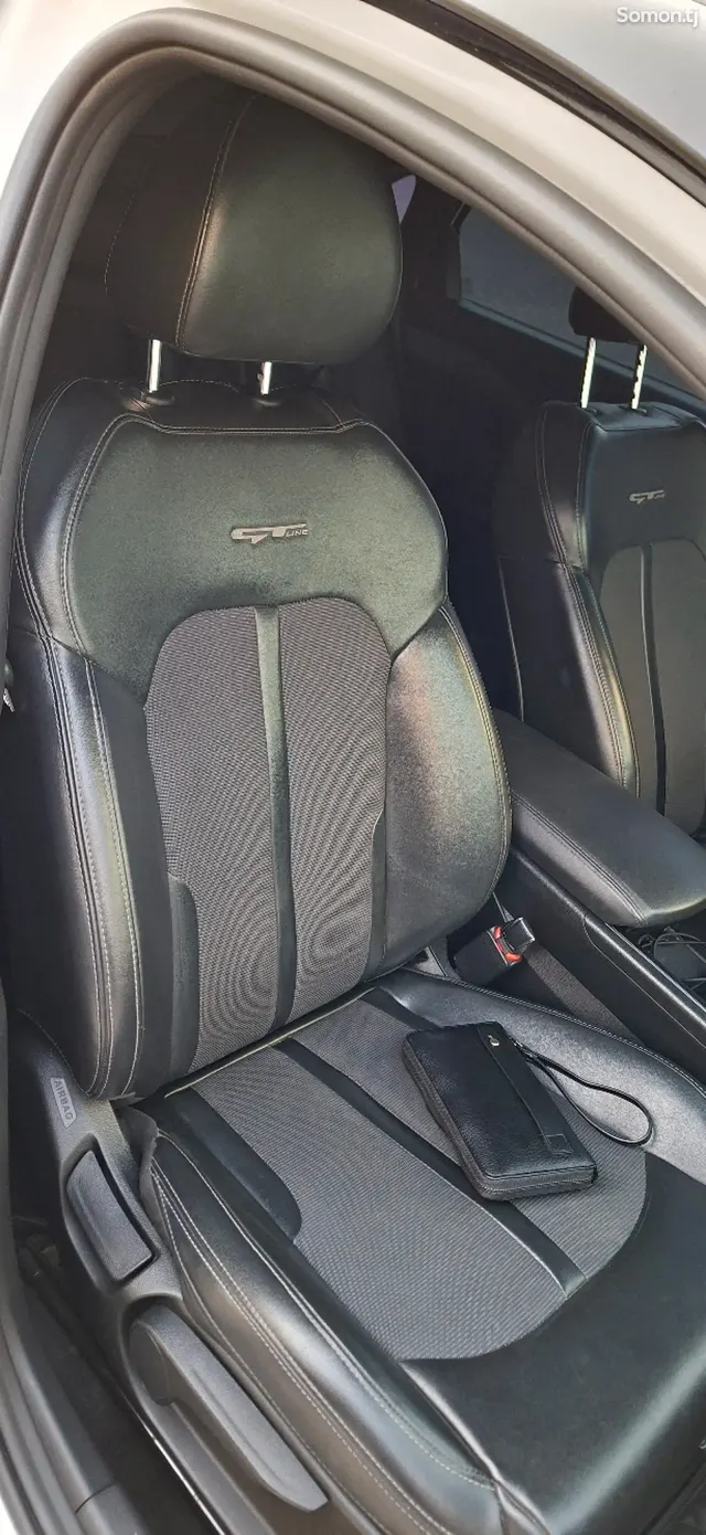 Kia K5 2021 · 1.6 AT