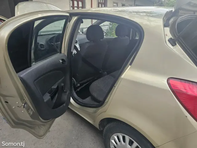 Opel Corsa 2007 · 1.2 AMT