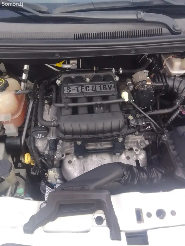 Chevrolet Spark 2015 · 1.1 AT