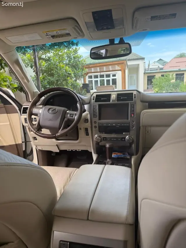 Lexus GX series 2018 · 4.6 AT