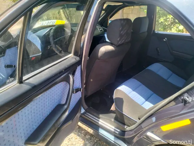 Mercedes-Benz C class 1995 · 1.8 MT