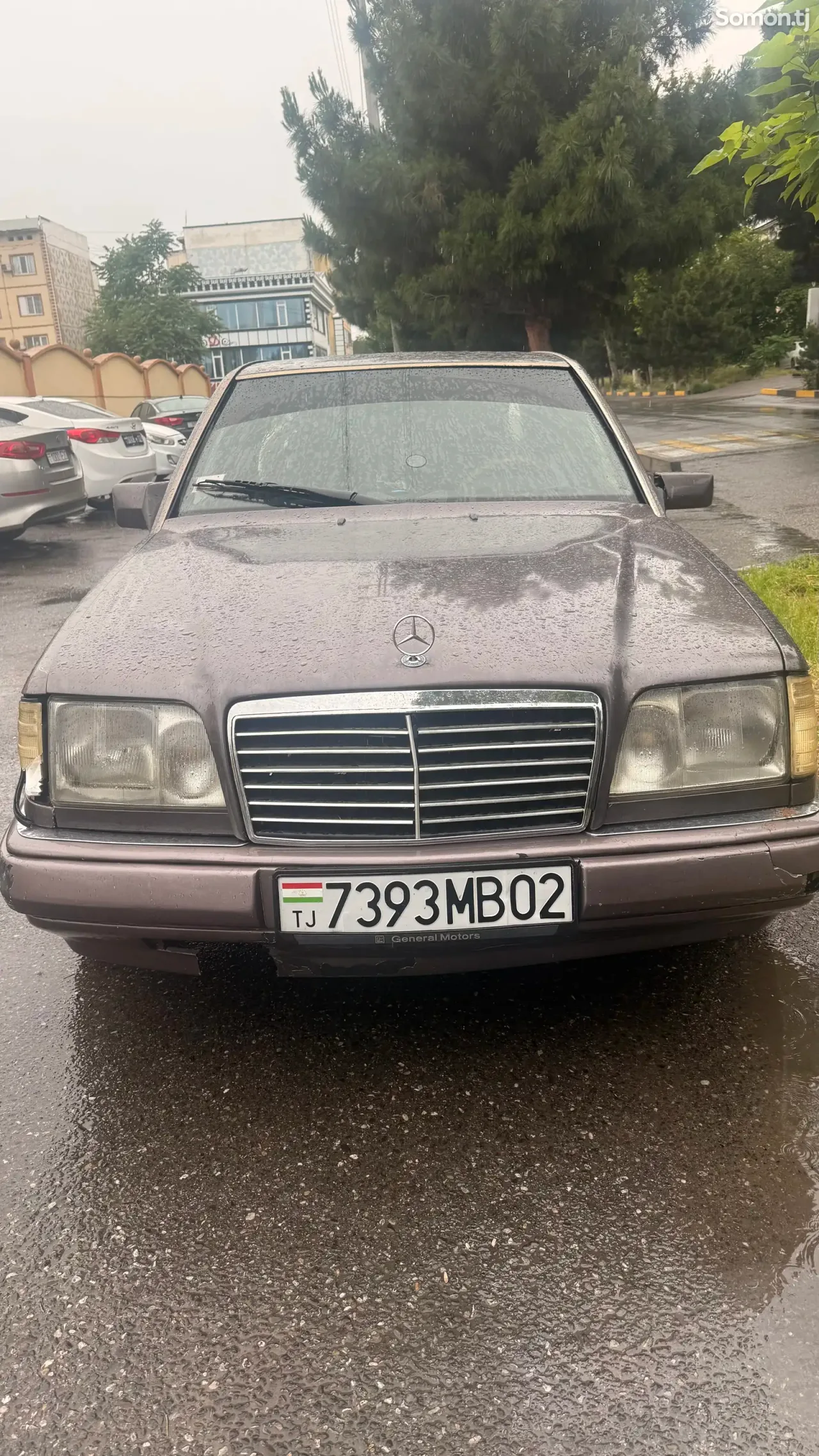 Mercedes-Benz W124 1993 · 2.0 MT