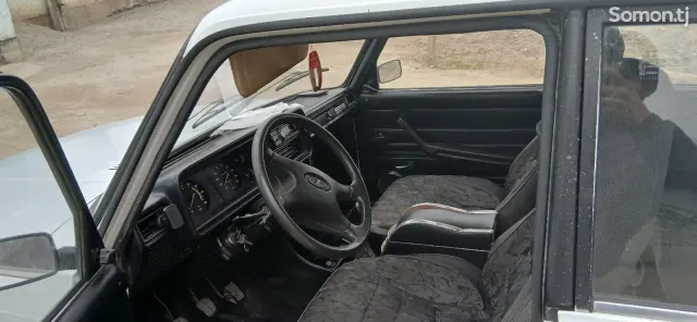Lada (ВАЗ) 2107 2002 · 1.5 MT