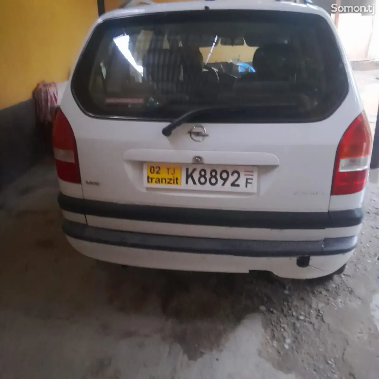 Opel Zafira 1999 · 1.8 MT