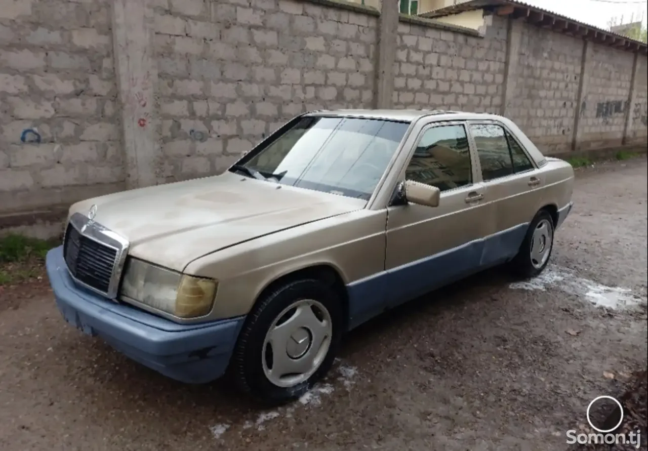 Mercedes-Benz W201 1991 · 1.8 MT