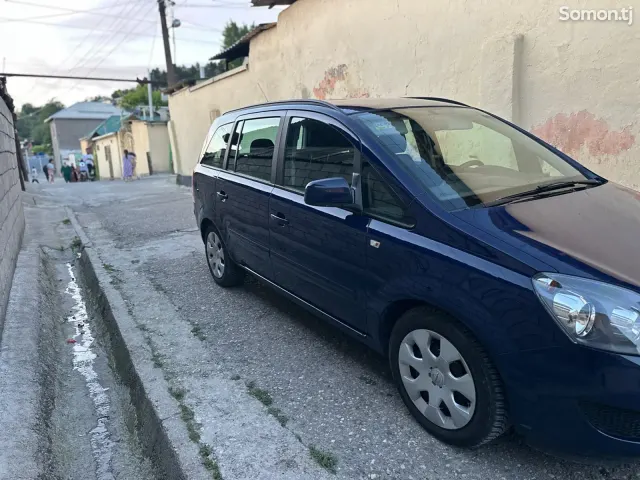 Opel Zafira 2014 · 1.7 MT