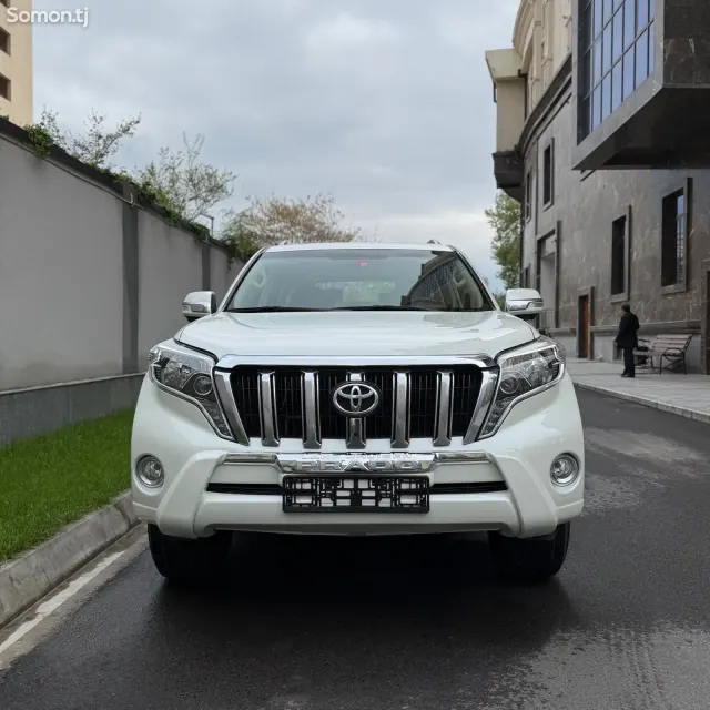 Toyota Land Cruiser Prado 2015 · 4.0 AT