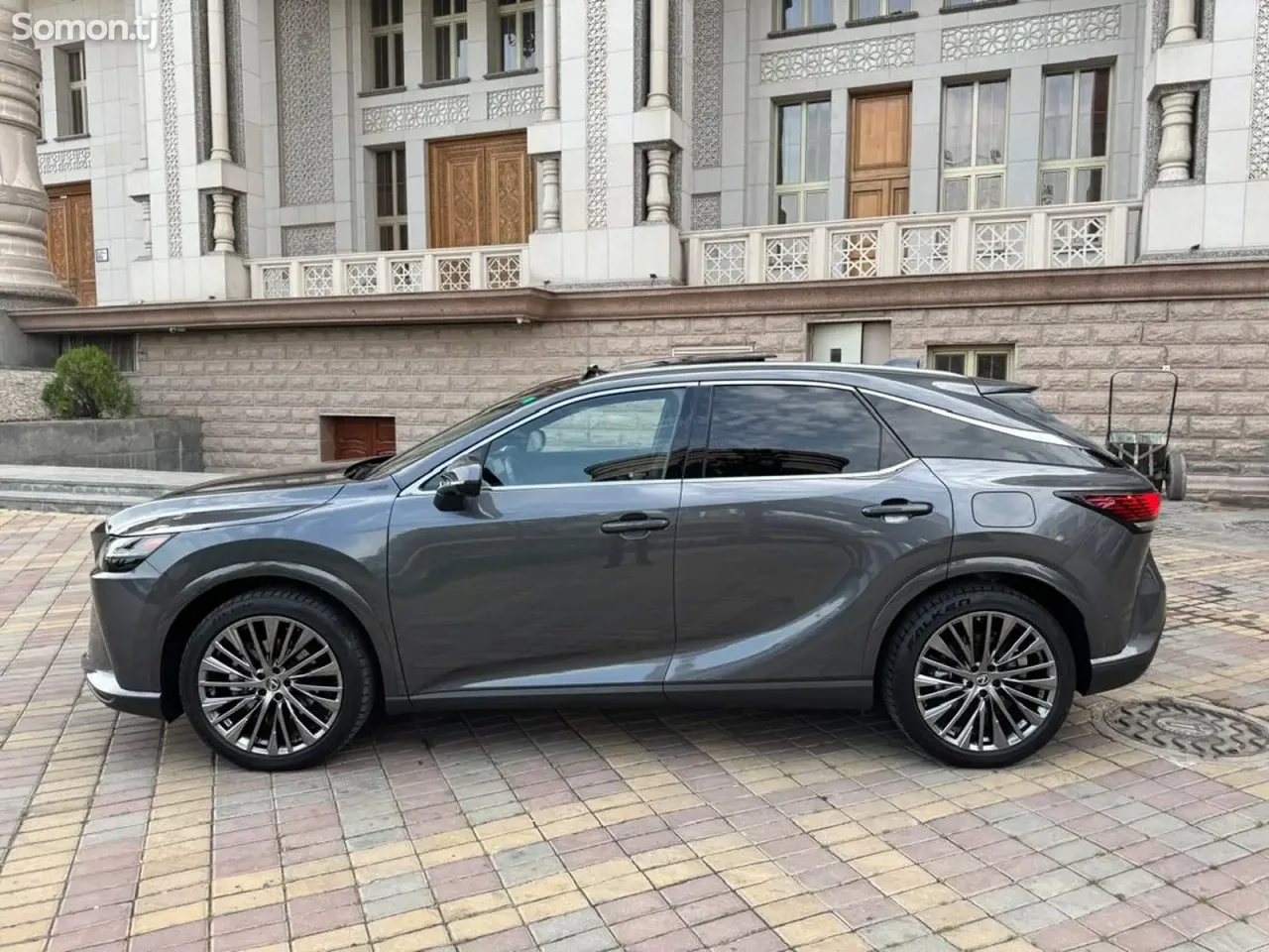 Lexus RX series 2023 · 4.5 AT