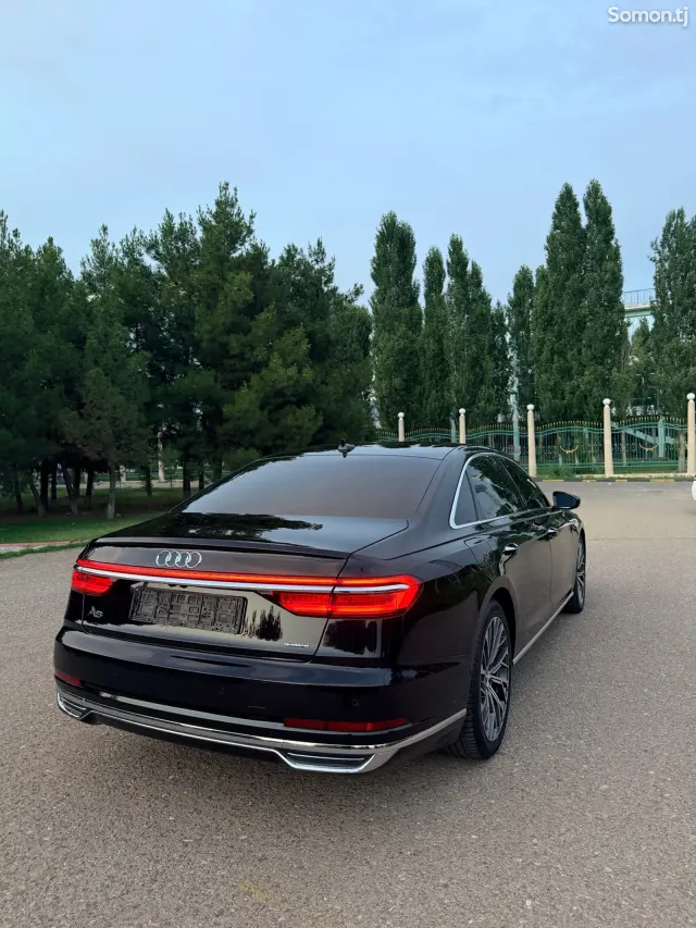 Audi A8 2022 · 3.0 AT