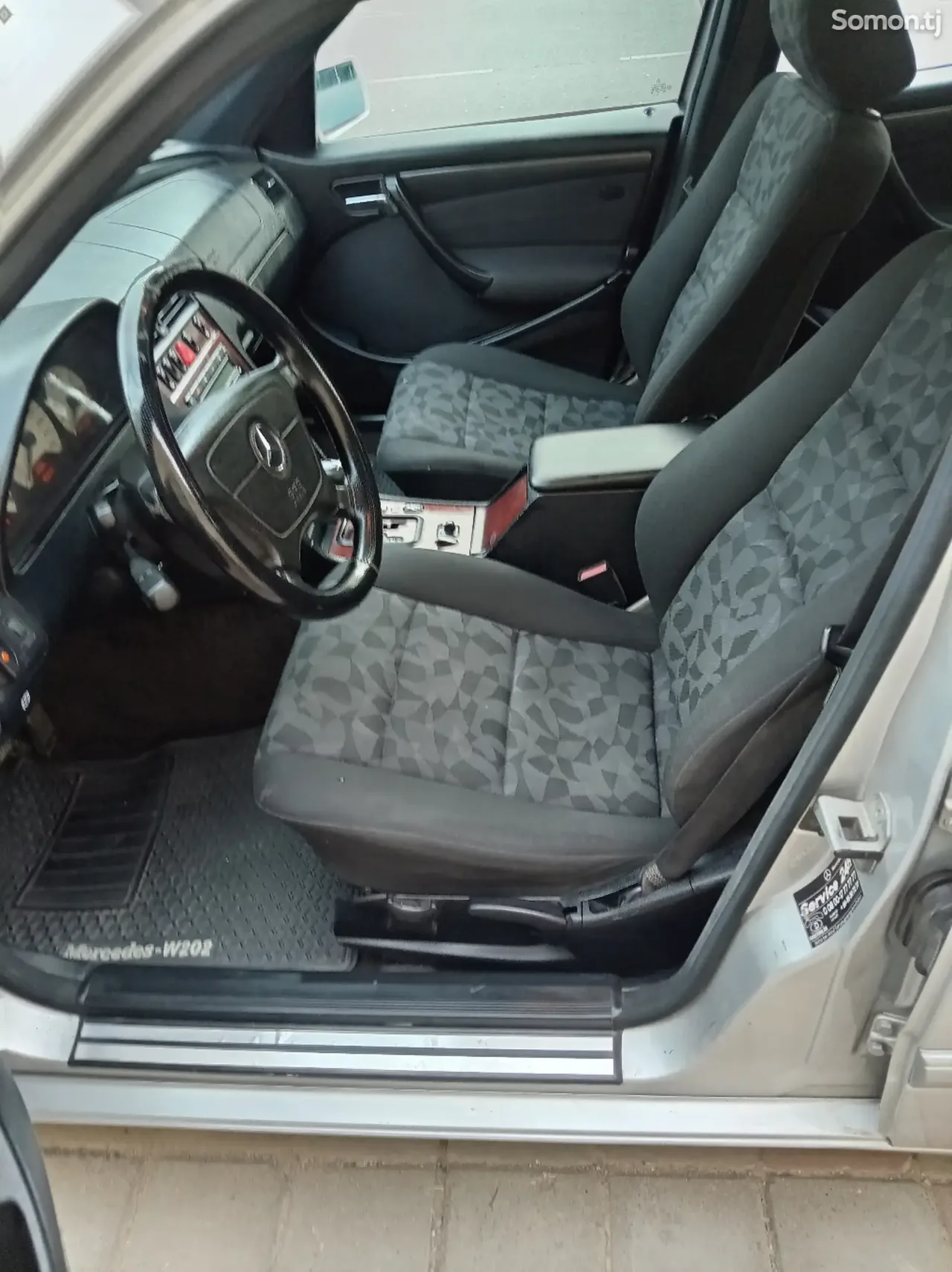 Mercedes-Benz C class 2000 · 2.4 AT