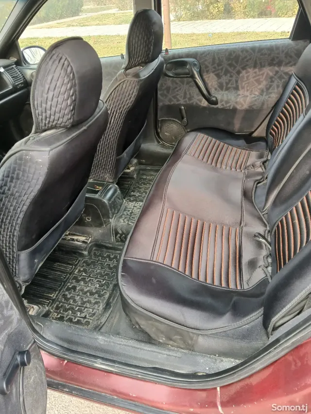 Opel Vectra B 1996 · 1.6 MT
