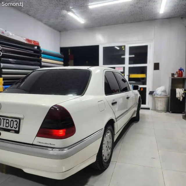 Mercedes-Benz C class 1999 · 2.0 AT