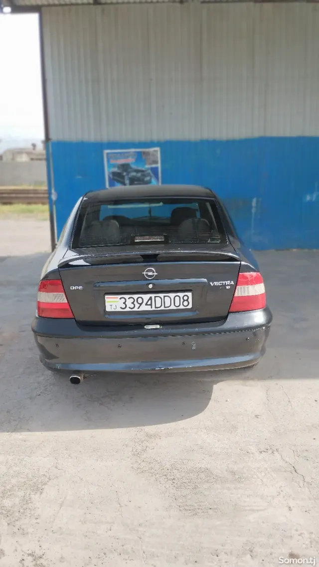 Opel Vectra B 1997 · 1.6 MT