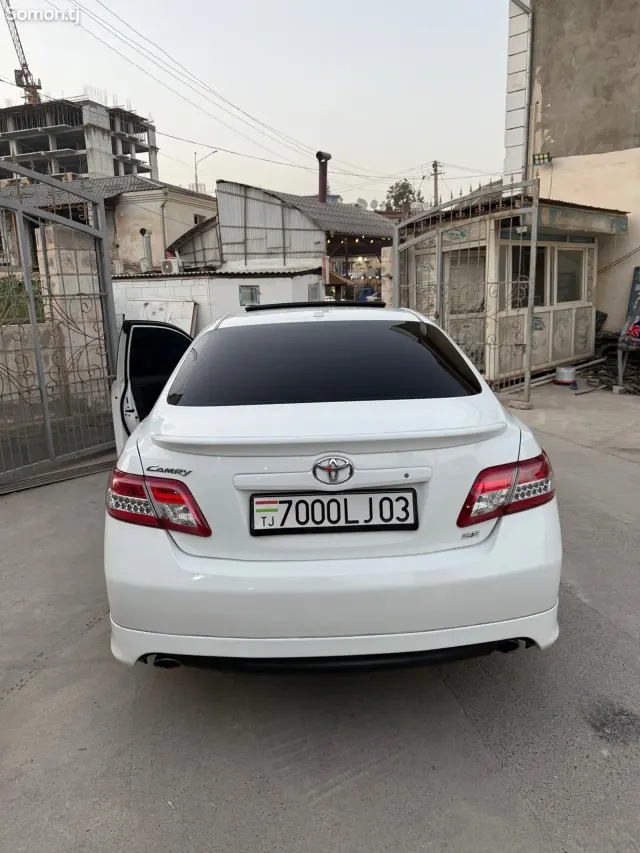 Toyota Camry 2010 · 2.5 AT