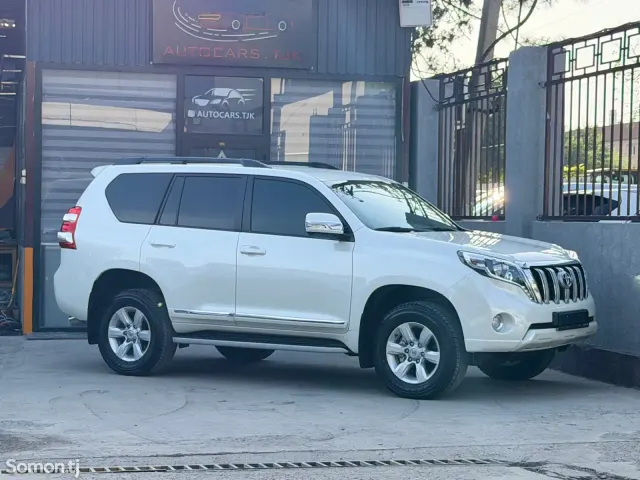 Toyota Land Cruiser Prado 2015 · 4.0 AT