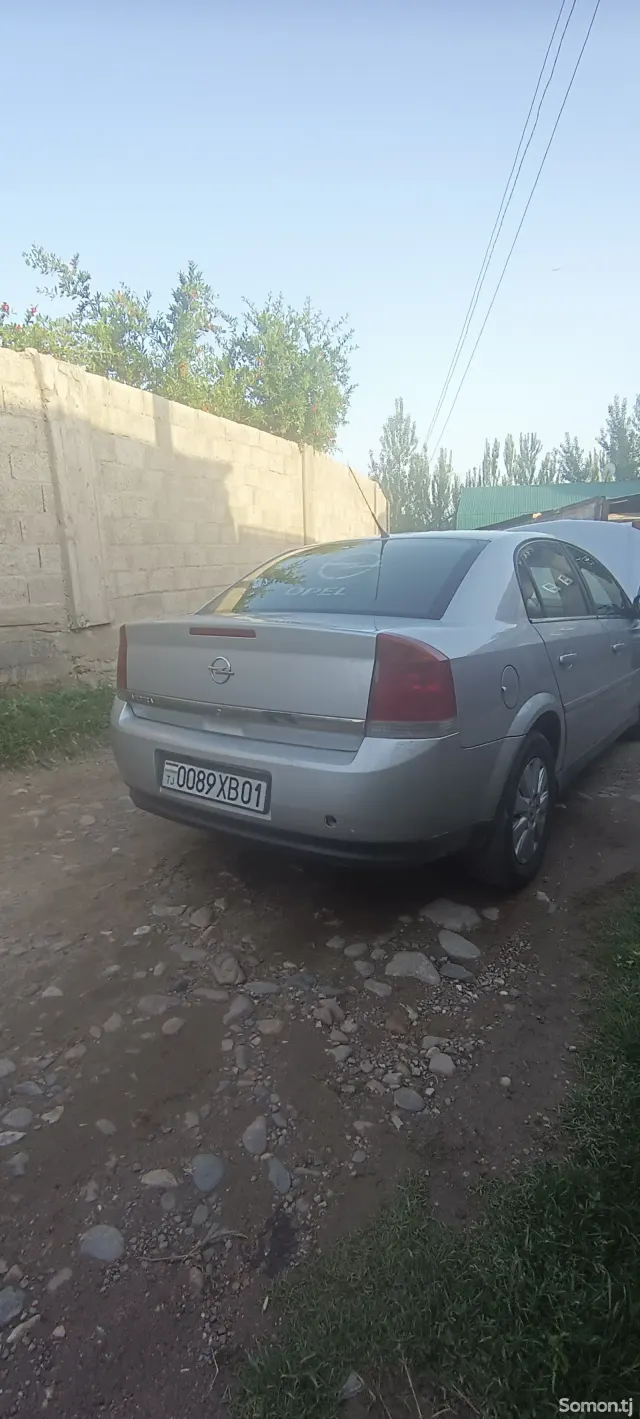 Opel Vectra C 2002 · 2.2 MT