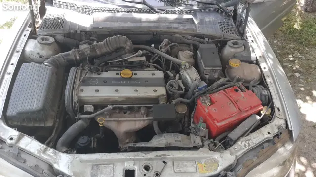 Opel Vectra B 1996 · 1.8 AT