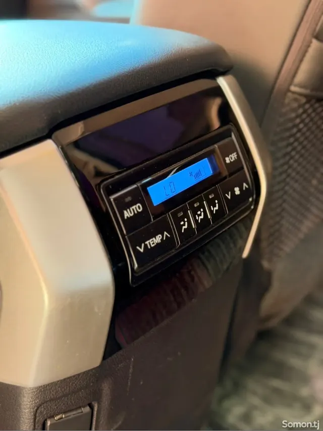 Toyota Land Cruiser Prado 2020 · 2.8 AT