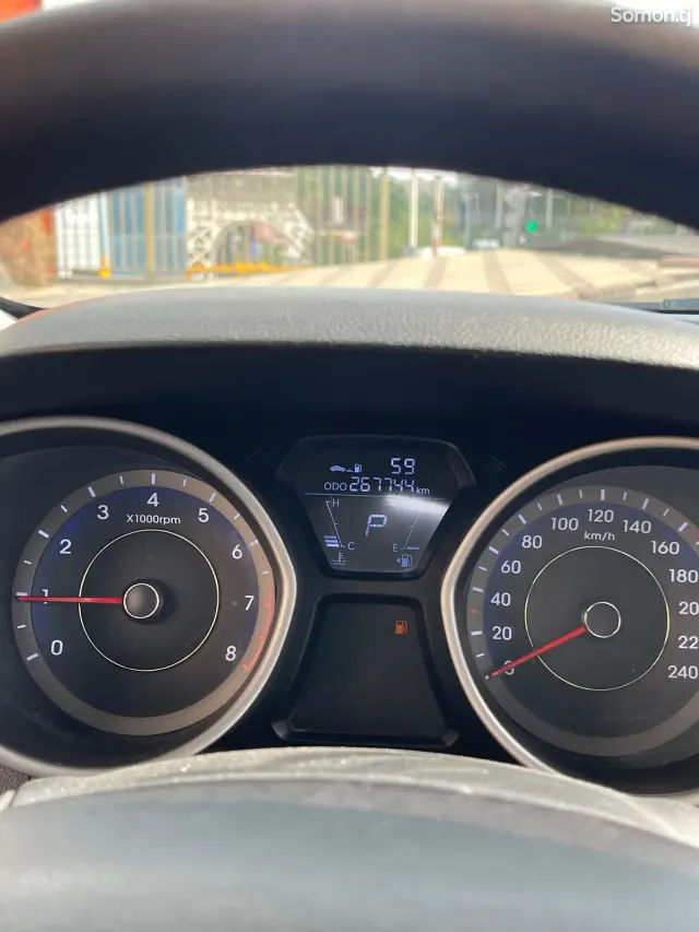 Hyundai Avante 2011 · 1.6 AT