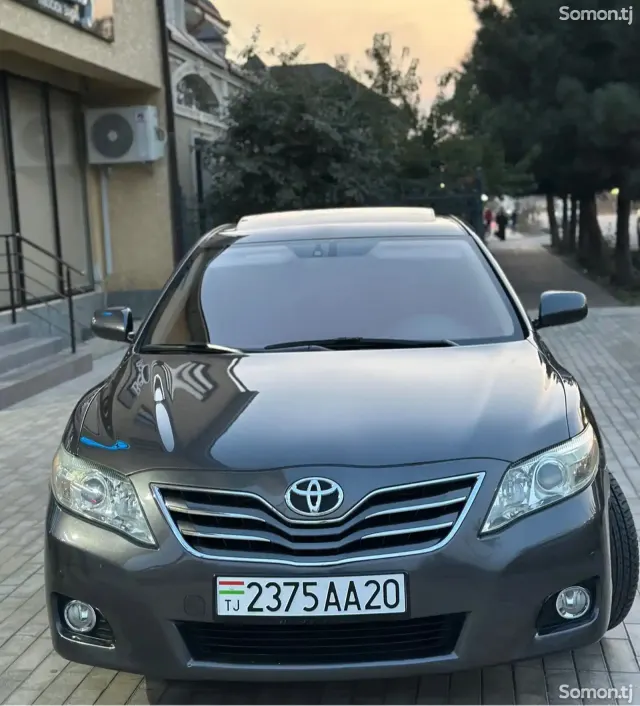 Toyota Camry 2010 · 2.5 AT