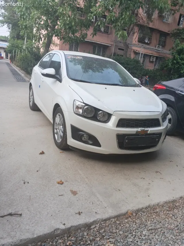 Chevrolet Aveo 2014 · 1.4 AT