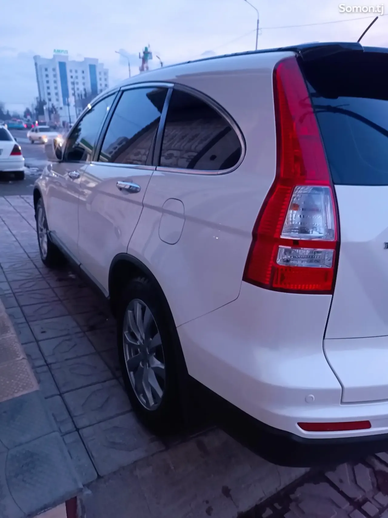 Honda CR-V 2011 · 2.4 AT