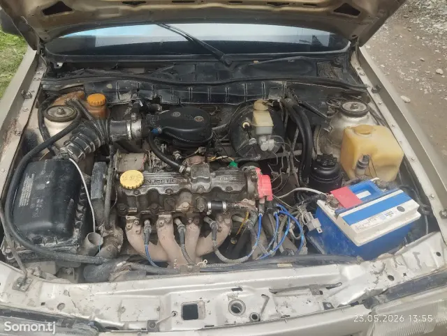 Opel Vectra A 1995 · 1.8 MT