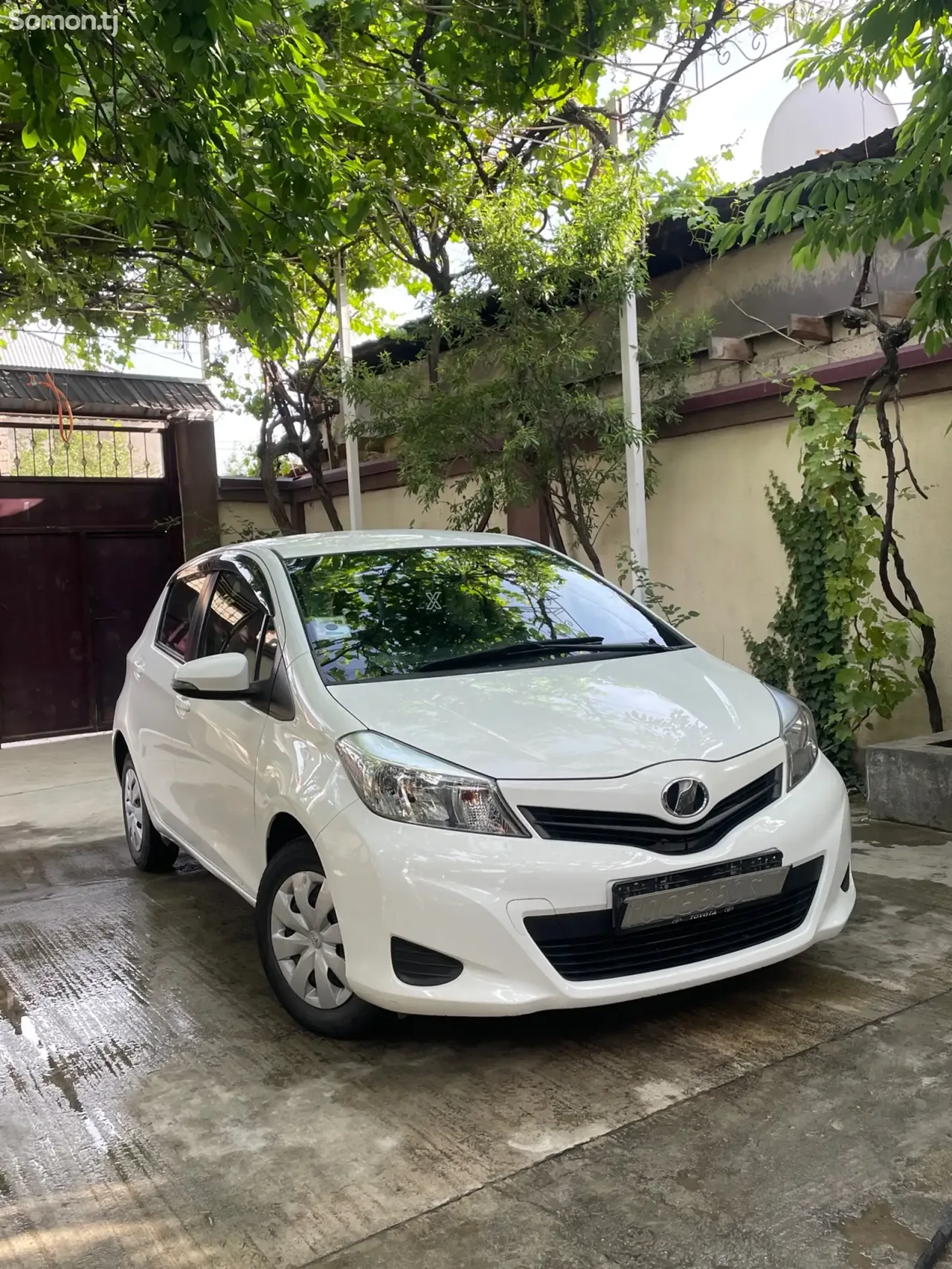 Toyota Vitz 2014 · 1.3 AT