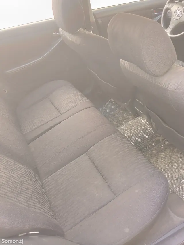 Toyota Corolla 2006 · 1.6 MT
