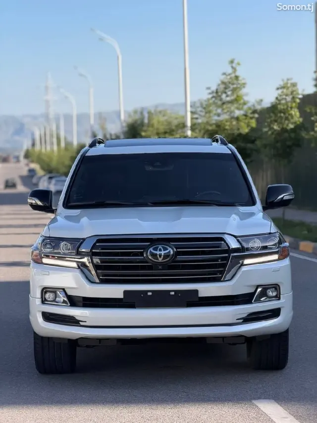 Toyota Land Cruiser 2019 · 4.6 AT