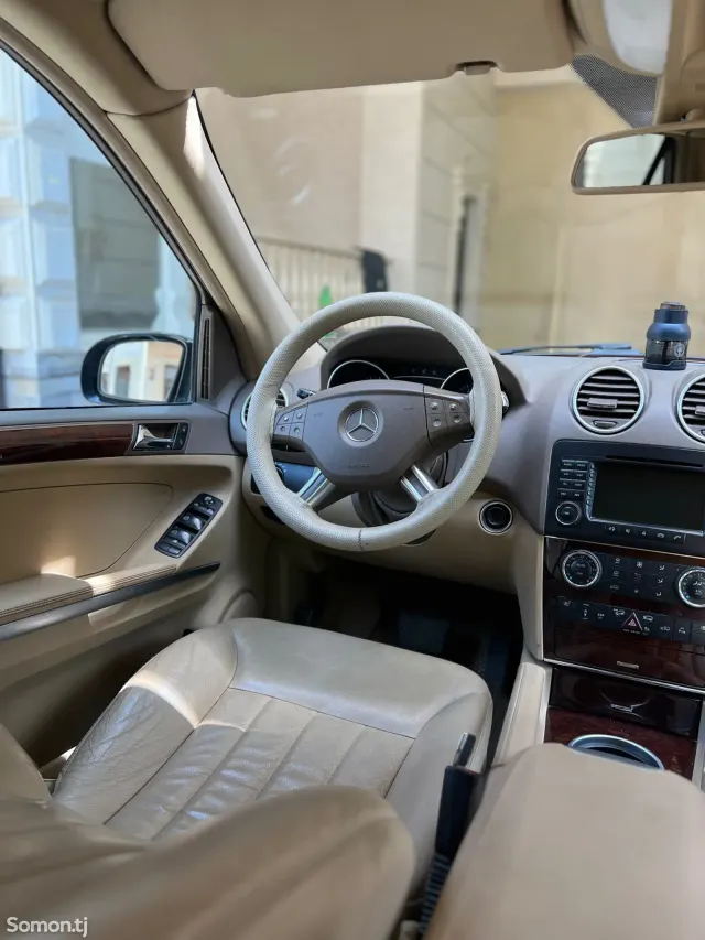 Mercedes-Benz ML class 2009 · 3.5 AT