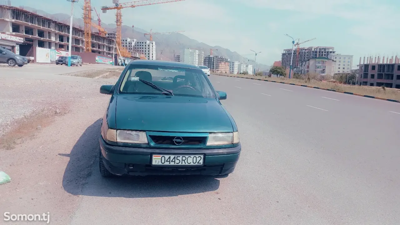 Opel Vectra B 1995 · 1.6 MT