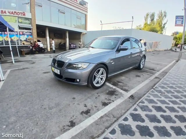 BMW 3 series 2010 · 2.0 AT