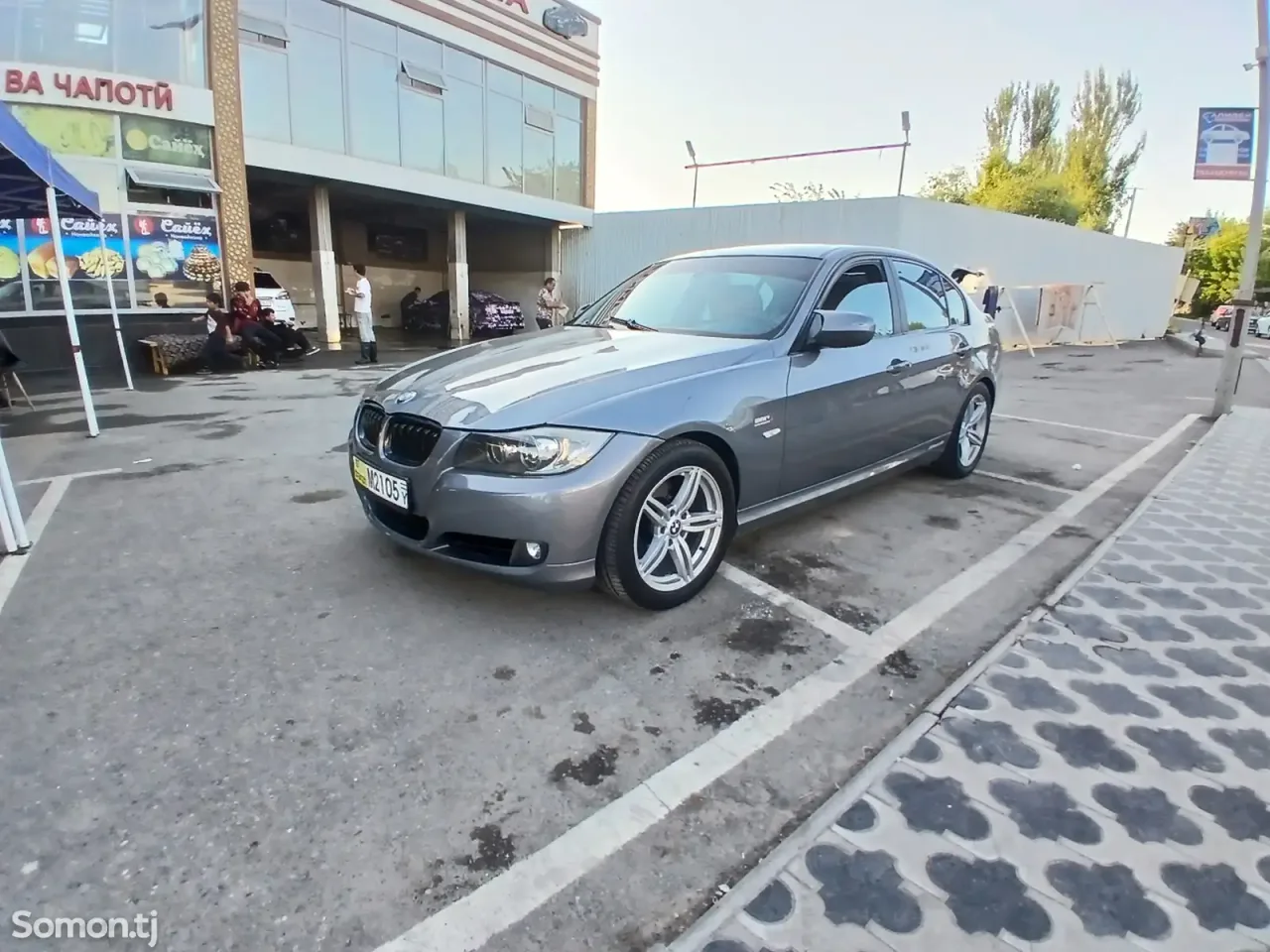 BMW 3 series 2010 · 2.0 AT