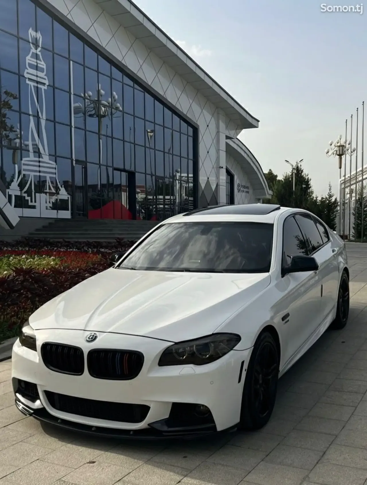 BMW M5 2014 · 3.5 AT