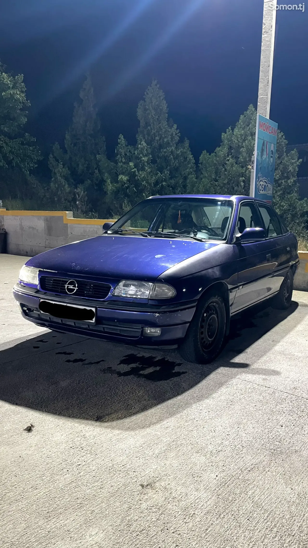 Opel Astra F 1995 · 1.6 MT