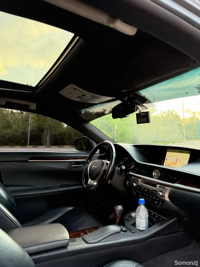 Lexus ES series 2014 · 3.0 AT
