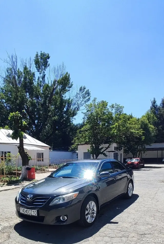 Toyota Camry 2011 · 2.5 AT