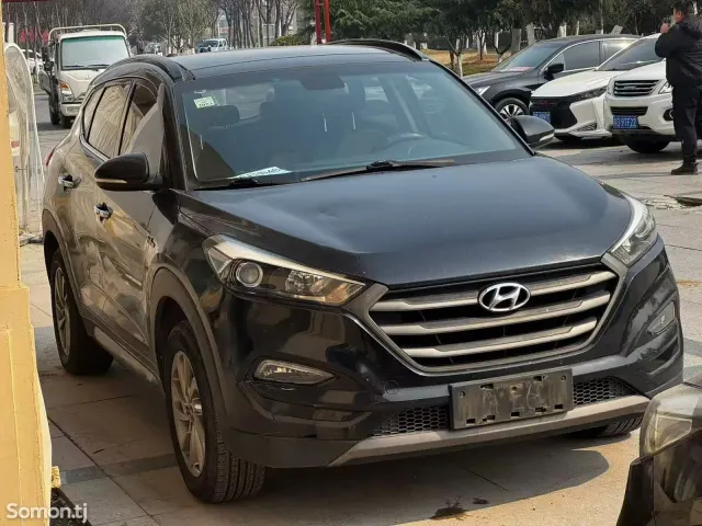 Hyundai Tucson 2015 · 1.6 AT